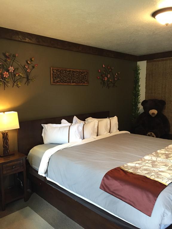 Tao'S Inn เวสต์เยลโลว์สโตน ภายนอก รูปภาพ